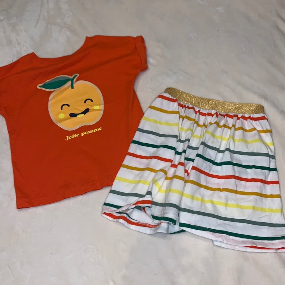 DPAM Skirt glitter trim and shirt set usually palm, pretty Apple. Girls size 8
